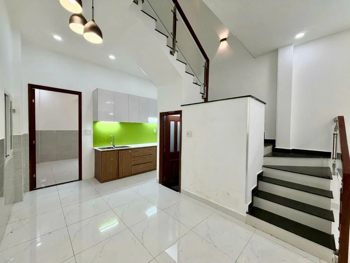 Bán nhà phố 46m2 gần Bến Xe Miền Đông - Ảnh 1