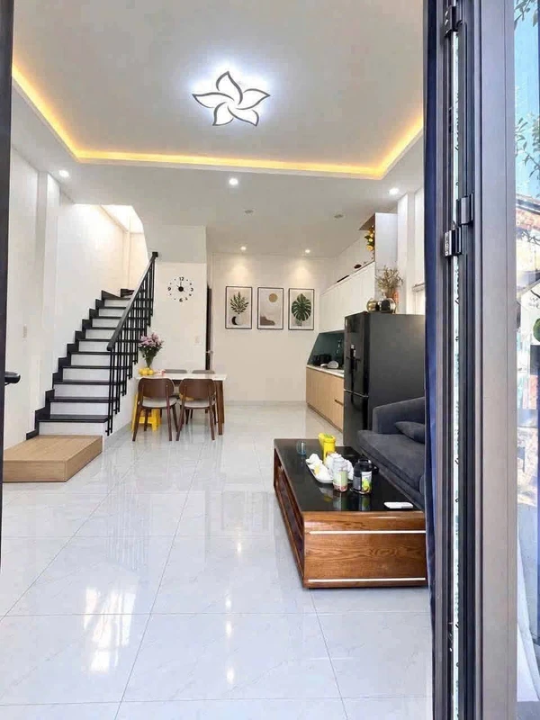 Bán nhà 2 tầng 2PN Phan Chu Trinh, Huế, giá 2 tỷ 1