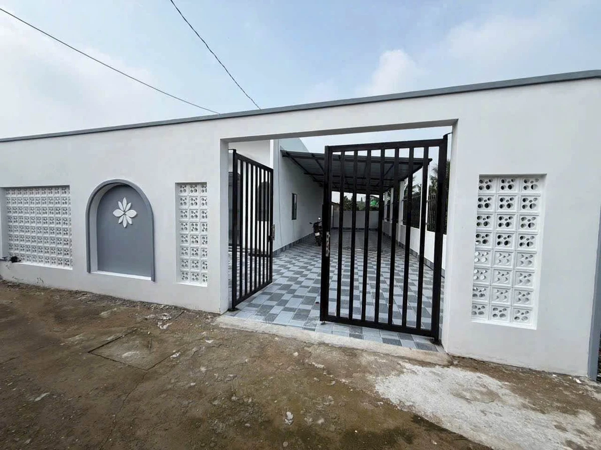 Bán nhà mới xây 10x22m thổ cư trung tâm Thị trấn Tầm Vu, Châu Thành, Long An giá 1,6 tỷ - Ảnh thu nhỏ 2
