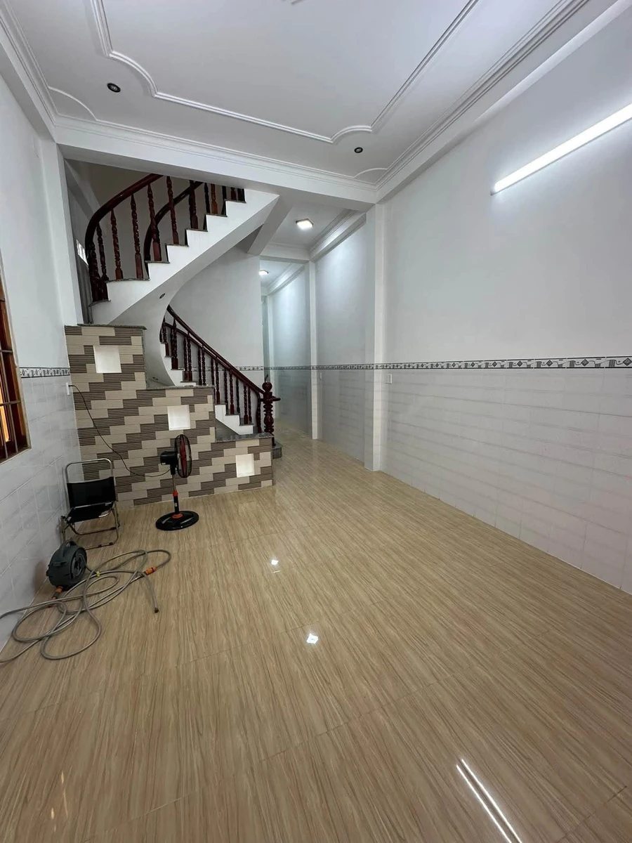 Bán nhà mặt tiền 1 trệt 1 lầu 5x28m đường Phan Văn Lại, Phường 6, TP Tân An, Long An - Ảnh thu nhỏ 3