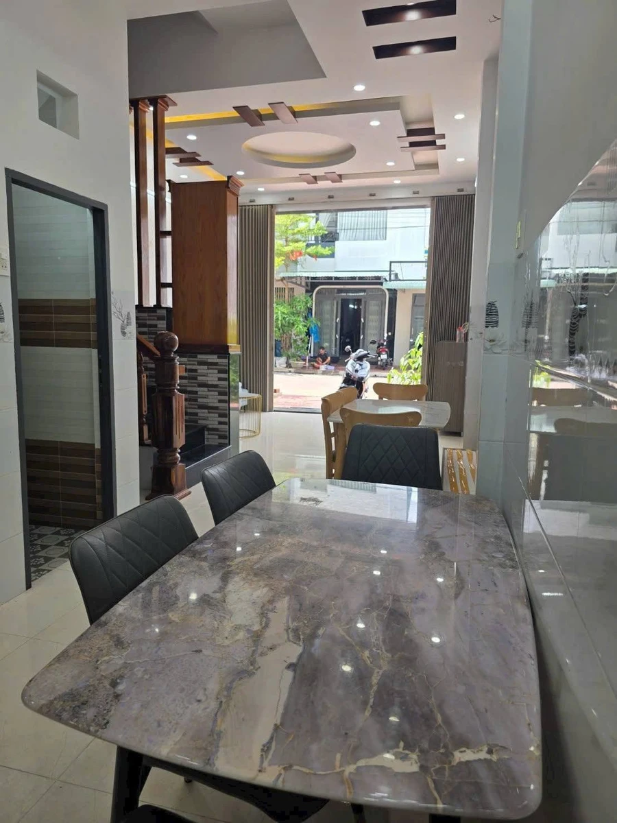 Nhà mặt tiền 4PN 3.5 tầng Quy Nhơn, 43m² - 3.95 tỷ - Ảnh thu nhỏ 3