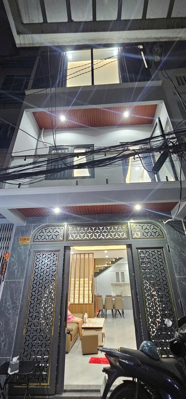 Bán nhà hẻm 6m trệt 2 lầu 3PN gần chợ Thiếc, Quận 11, giá 7,8 tỷ