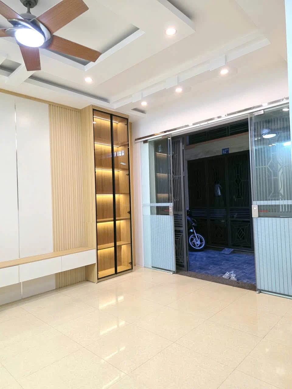 Bán nhà 3 tầng 40m² Nguyễn Tường Loan Quận 12 - Ảnh 1