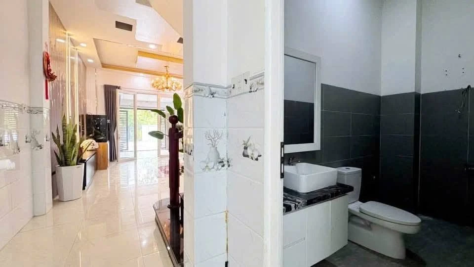 Bán nhà 2 phòng ngủ 100m² Rạch Giá, Kiên Giang 2,9 tỷ - Ảnh thu nhỏ 5