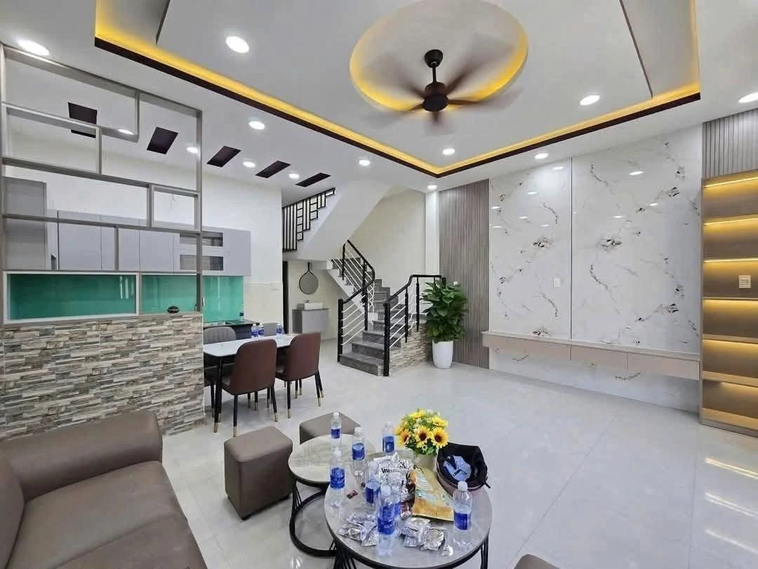 Bán nhà 2 tầng full nội thất 55m² Nguyễn Đình Tứ, Đà Nẵng - Ảnh 1