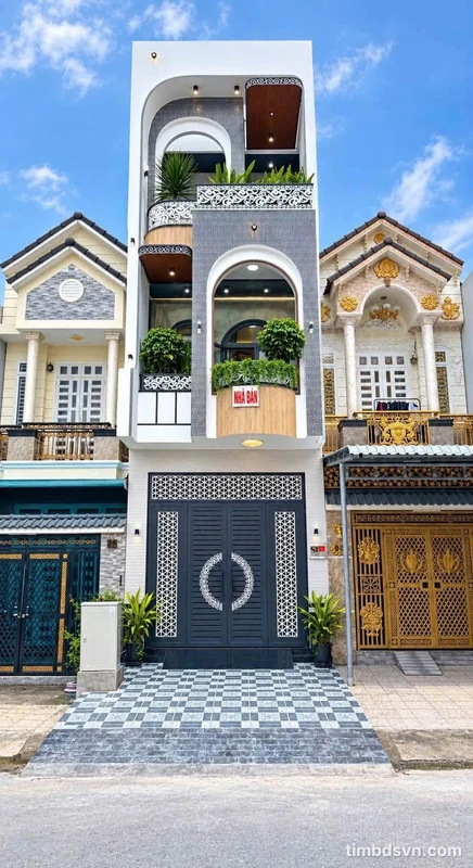 Bán nhà 1 trệt 2 lầu 240m² Cần Thơ 6.4 tỷ