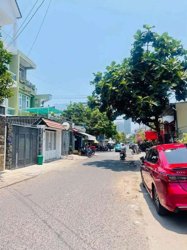 Bán nhà 2 tầng mặt tiền Nhị Hà Nha Trang 90m² 10.8 tỷ