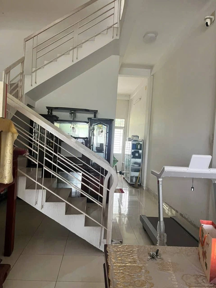 Bán nhà 1 trệt 1 lầu 147m² KDC Lợi Bình Nhơn, Tân An - Ảnh thu nhỏ 2