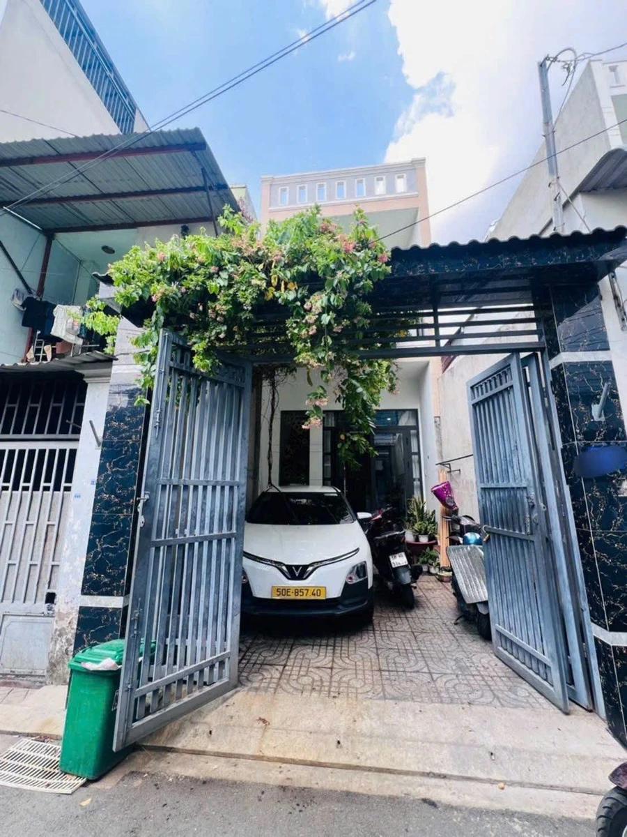 Bán nhà hẻm xe tải Trần Thị Cờ 98m2, 1 trệt 1 lầu, giá 5,67 tỷ, Quận 12 - Ảnh 1