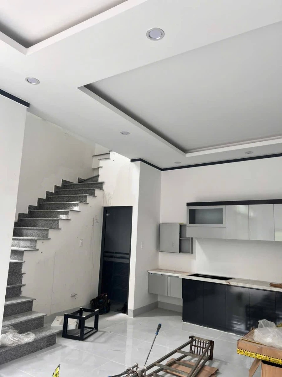 Bán nhà 70m2 gần chợ Bình Lộc giá 1 tỷ 400, tặng nội thất cơ bản - Ảnh thu nhỏ 2