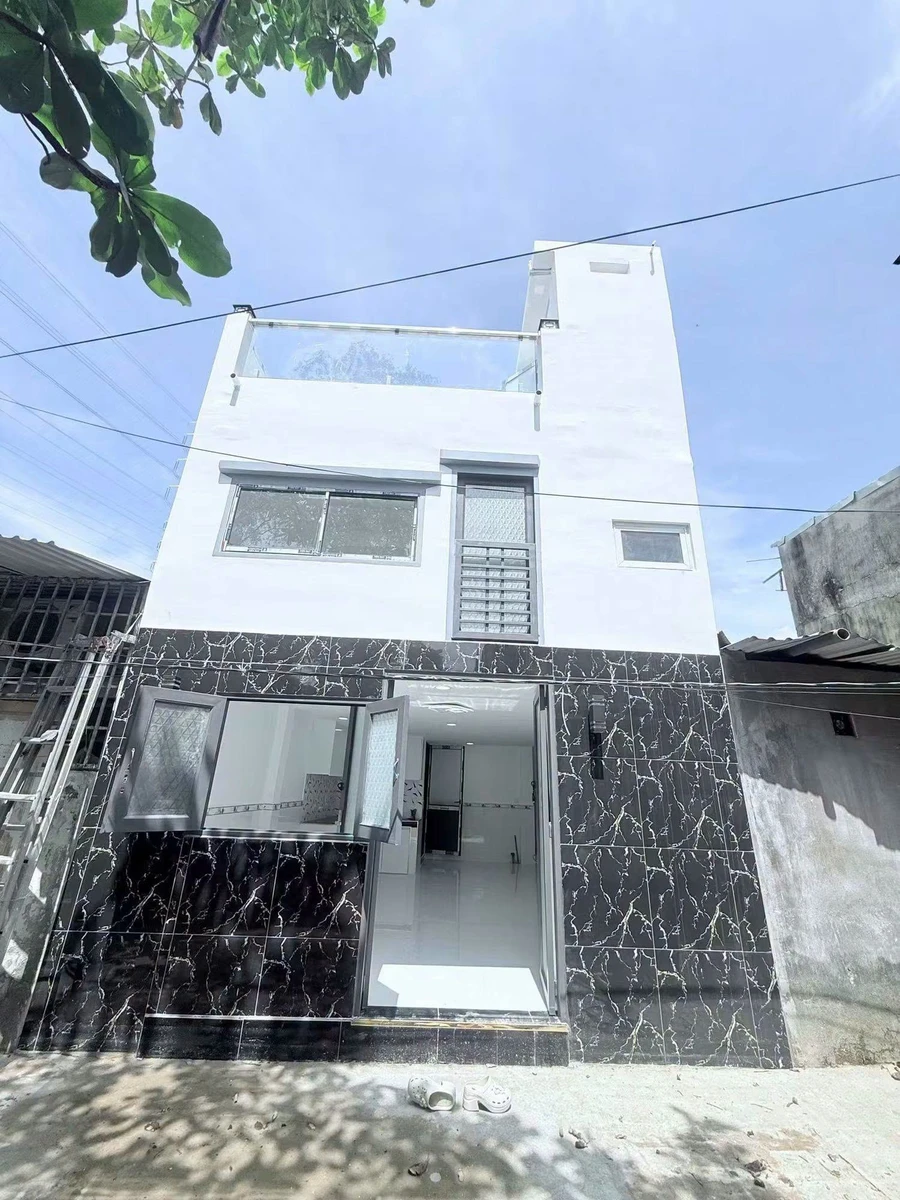 Bán nhà 4 PN, 3 WC, 85 m² đối diện Vịt Quay Hùng Trang, Quận 8 - Ảnh 1