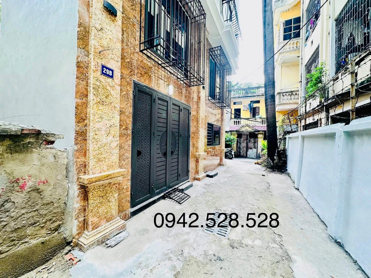 Bán gấp căn nhà ngõ 242 đường Láng, 56m² - Ảnh 1