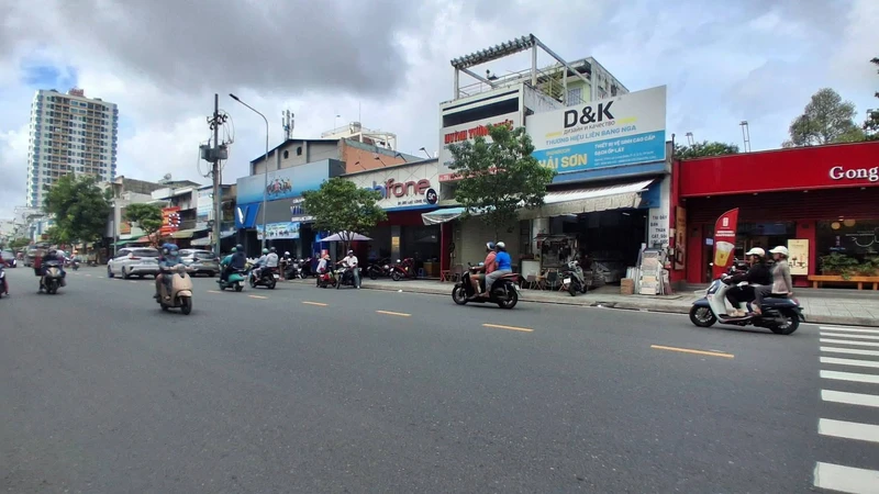 Bán nhà 70m2, 4 phòng ngủ, hẻm xe hơi thông Nguyễn Sơn - Thoại Ngọc Hầu, Tân Phú