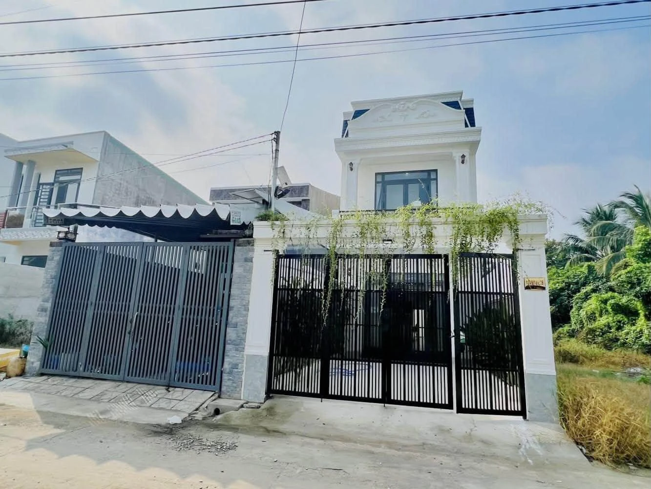 Bán nhà 90m2, 3 PN, 2 WC Đồng Khởi Quận 1 - Ảnh 1