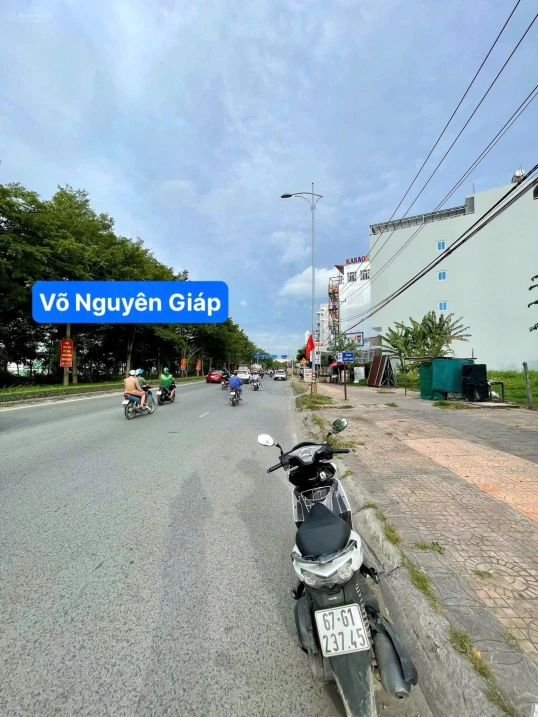 2 mặt tiền Võ Nguyên Giáp và Đường số 1 KDC Diệu Hiền có 3 nền liền kề