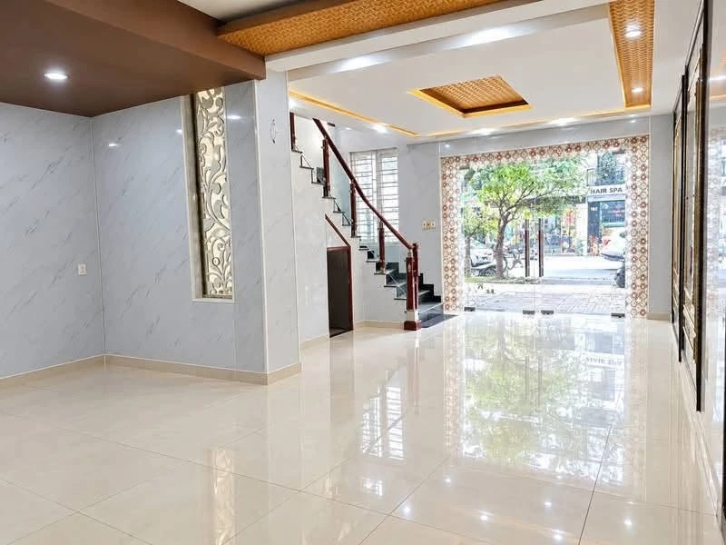 Bán nhà mặt tiền Hoàng Minh Thảo 55m² 4 tầng 8,5 tỷ - Ảnh thu nhỏ 3