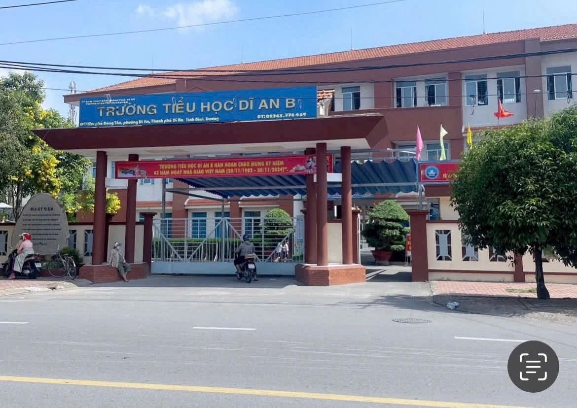 Bán tòa nhà 4 tầng 404m² Dĩ An, cho thuê 50tr/tháng, 22 tỷ - Ảnh 1