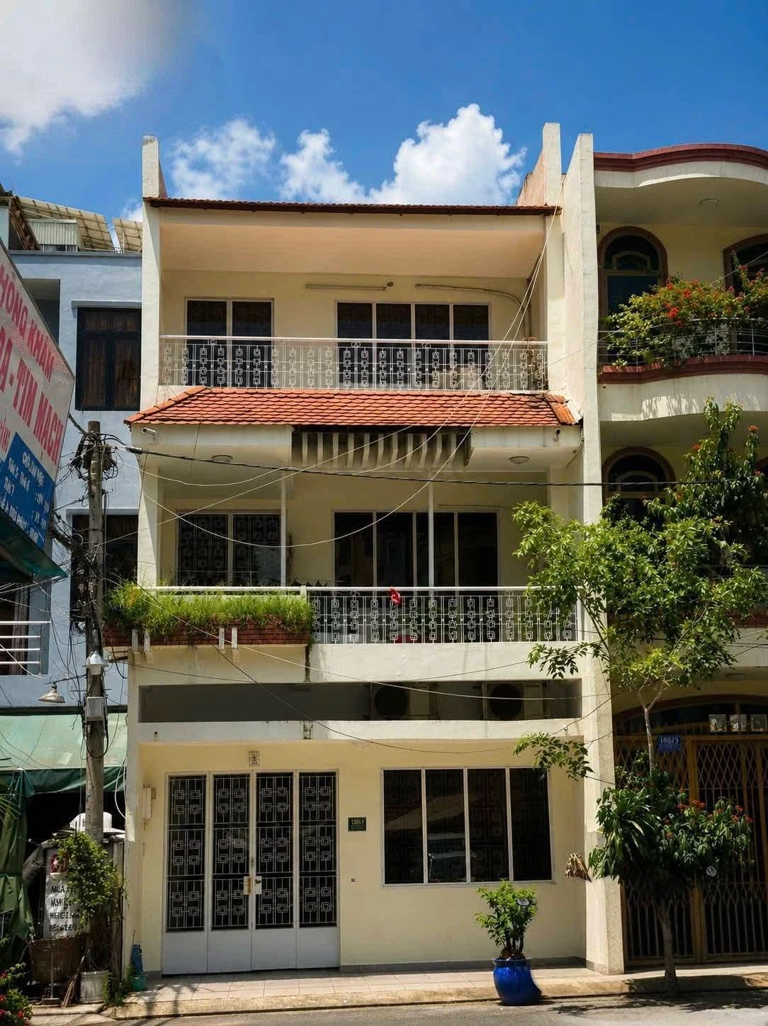 Bán nhà 3 tầng 109m² Quận 10 giá 3 tỷ - Ảnh 1
