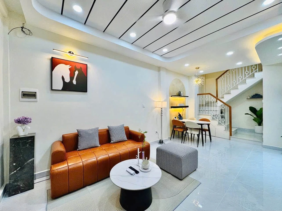 Bán nhà 3 tầng Bạch Đằng, Phường 15, Bình Thạnh, 27m2, giá 5,58 tỷ - Ảnh 1