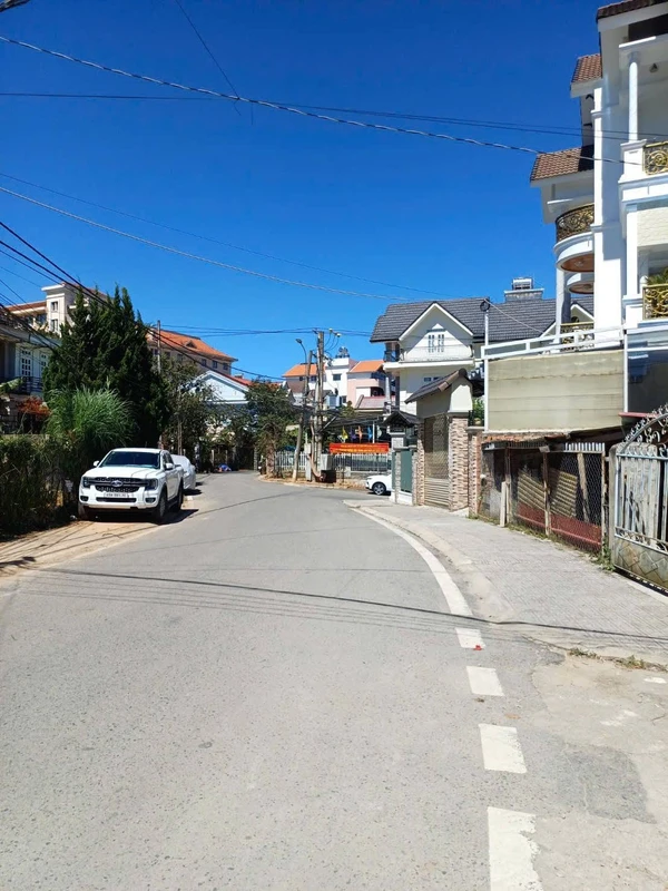 Bán nhà 90m2, 3 phòng ngủ tại Đà Lạt gần chợ Chi Lăng
