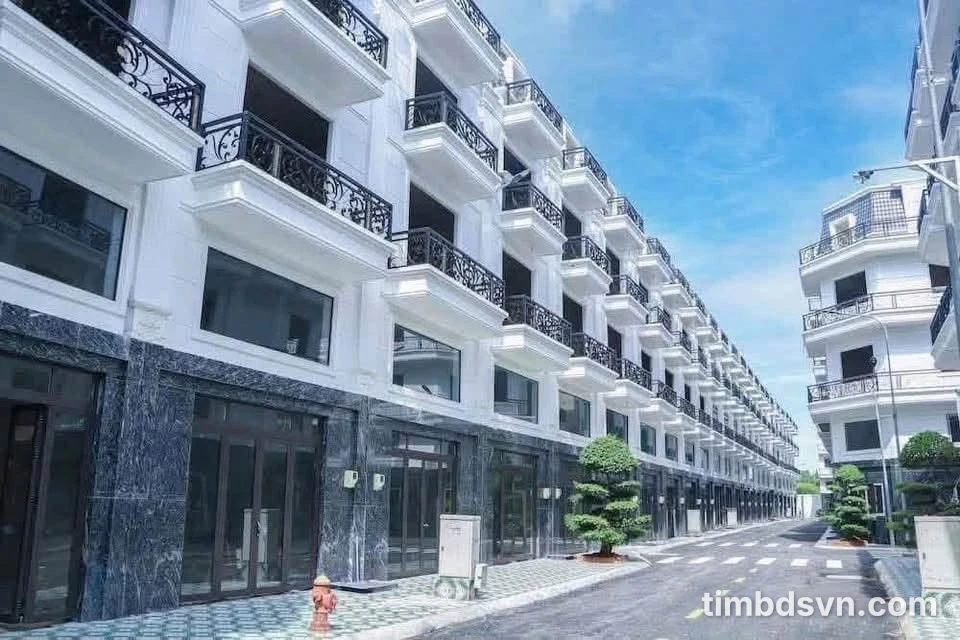 Cho thuê nhà phố Hà Huy Giáp Quận 12, 5PN 230m2, 10 triệu/tháng - Ảnh thu nhỏ 2
