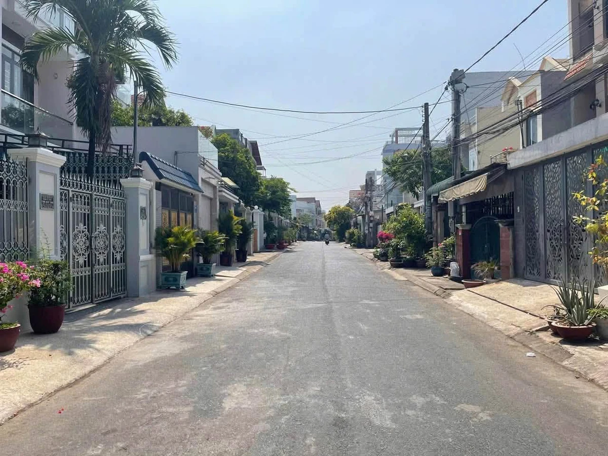 Bán nhà sân oto 100m2 Tân Phong Bình Tân 4 tỷ 800 - Ảnh thu nhỏ 4