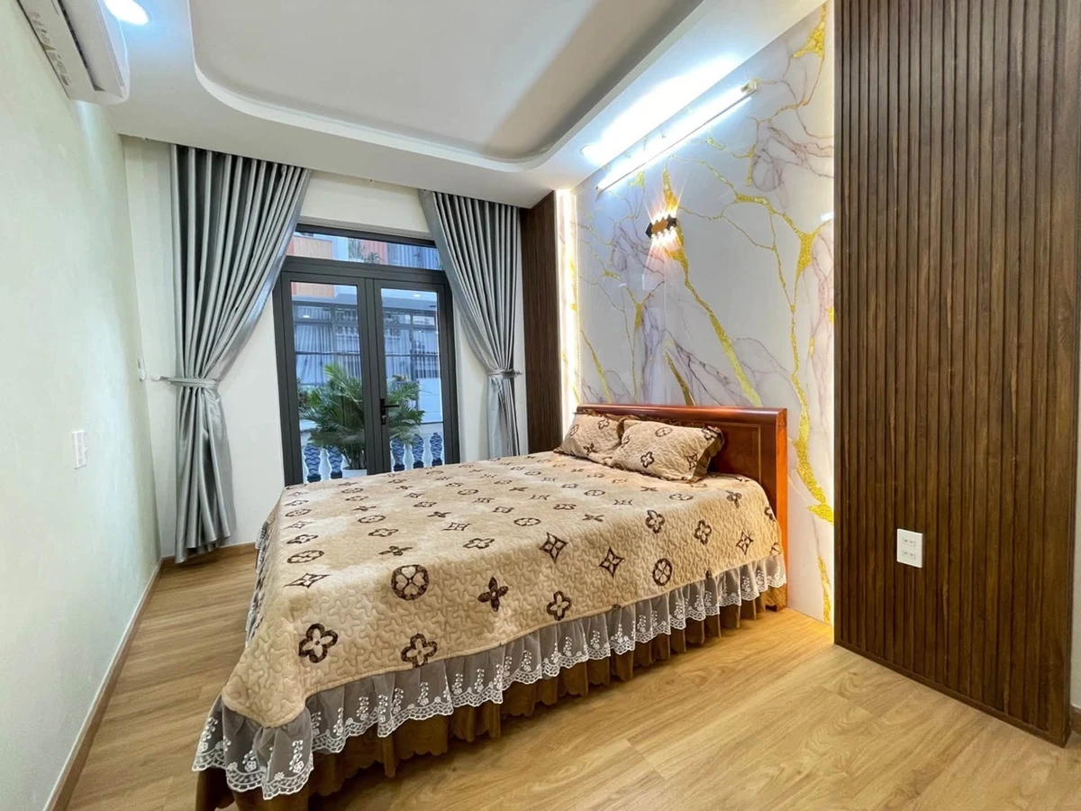 Bán nhà 4 tầng thang máy Phạm Văn Chiêu Gò Vấp, 90m2, 7 tỷ - Ảnh 1