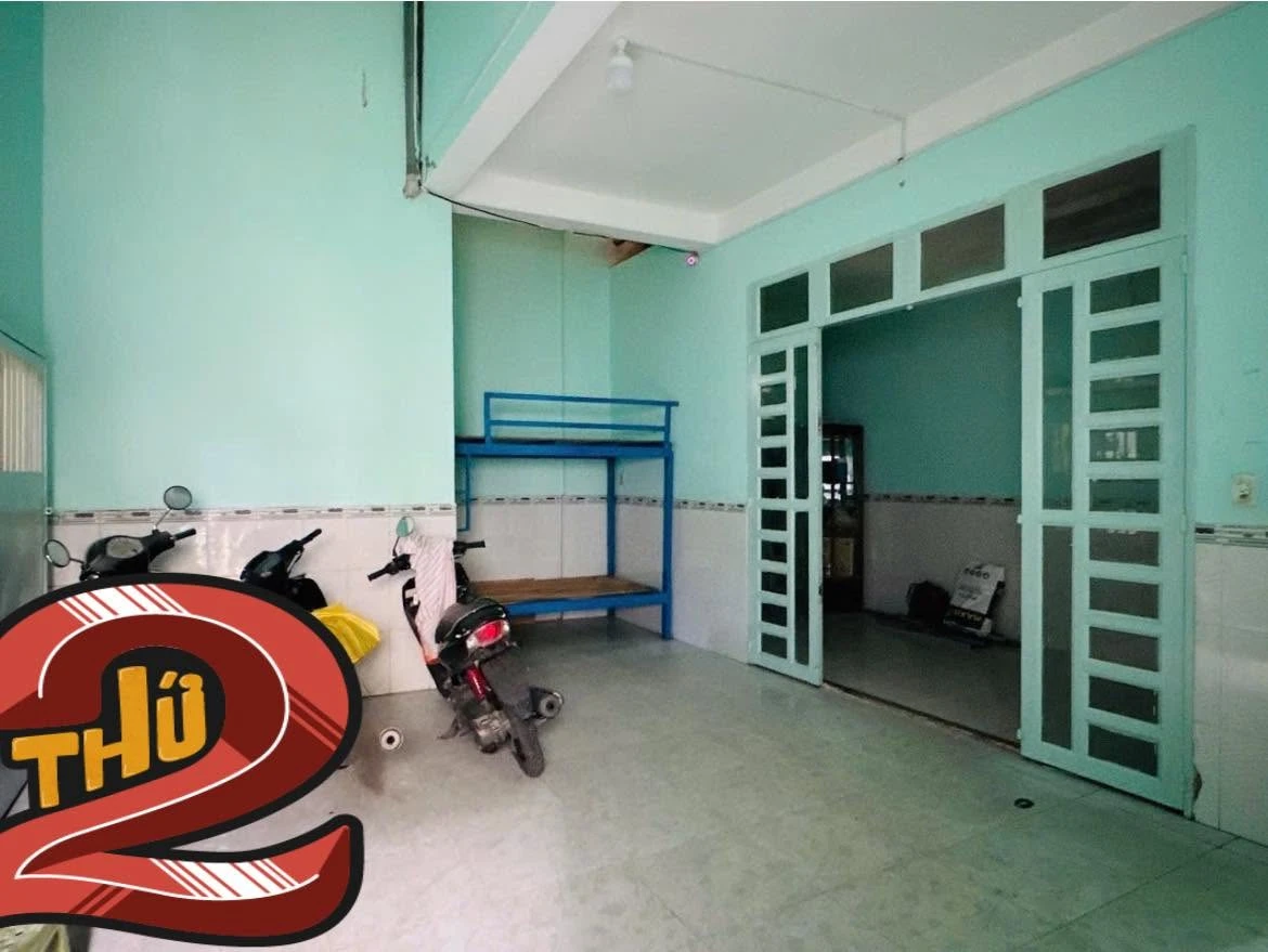 Cho thuê nhà phố 131m2, 3 tầng, 13 phòng, Bình Thạnh, 40 triệu/tháng - Ảnh 1