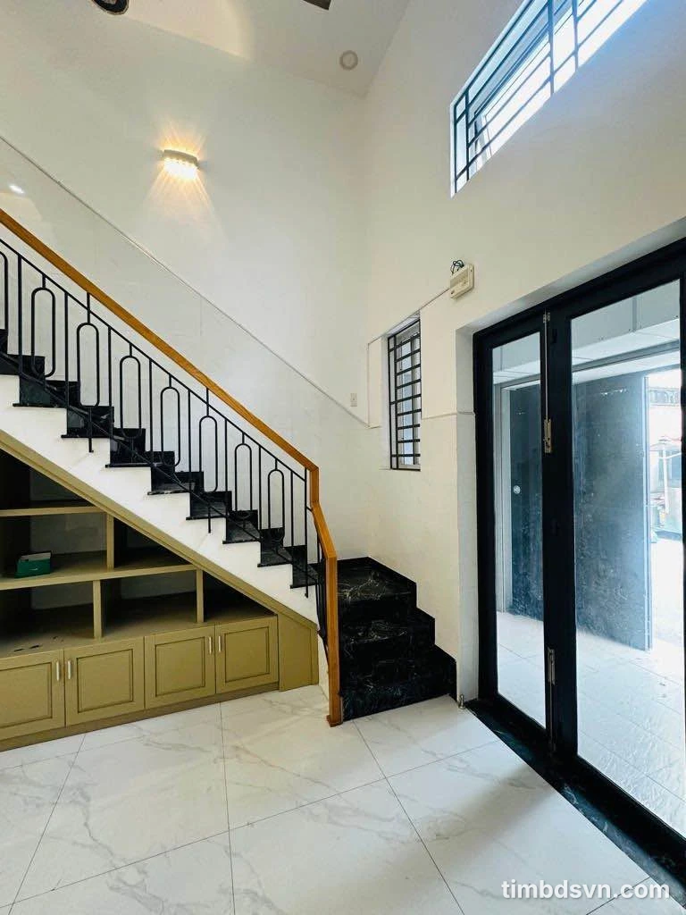 Bán nhà 70m² Tân Bình, gần chợ, sổ vuông, giá 8 tỷ - Ảnh thu nhỏ 4