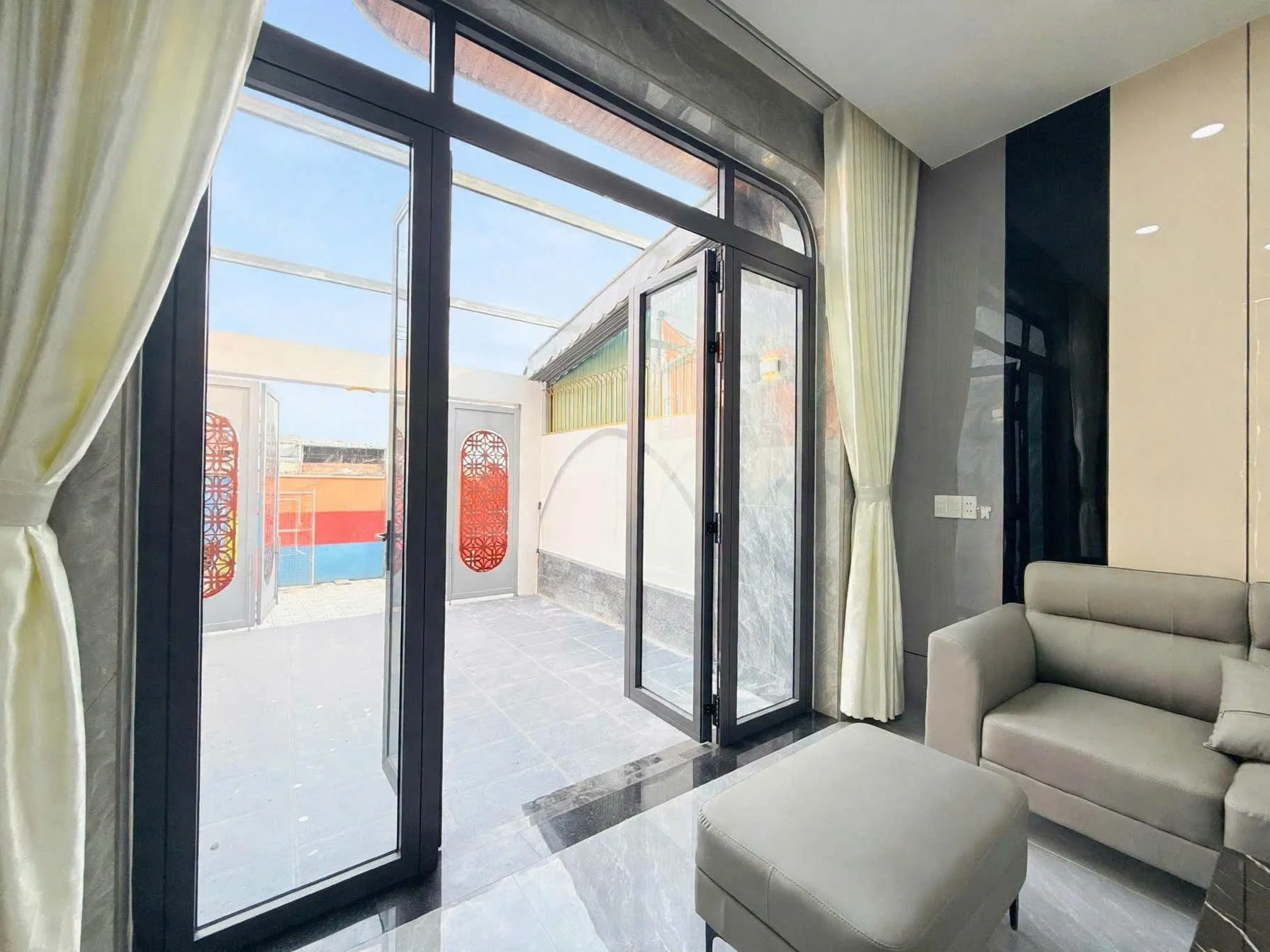 Bán nhà lầu 4PN sổ riêng 160m² Tân Phú 3 tỷ 430 triệu - Ảnh 1