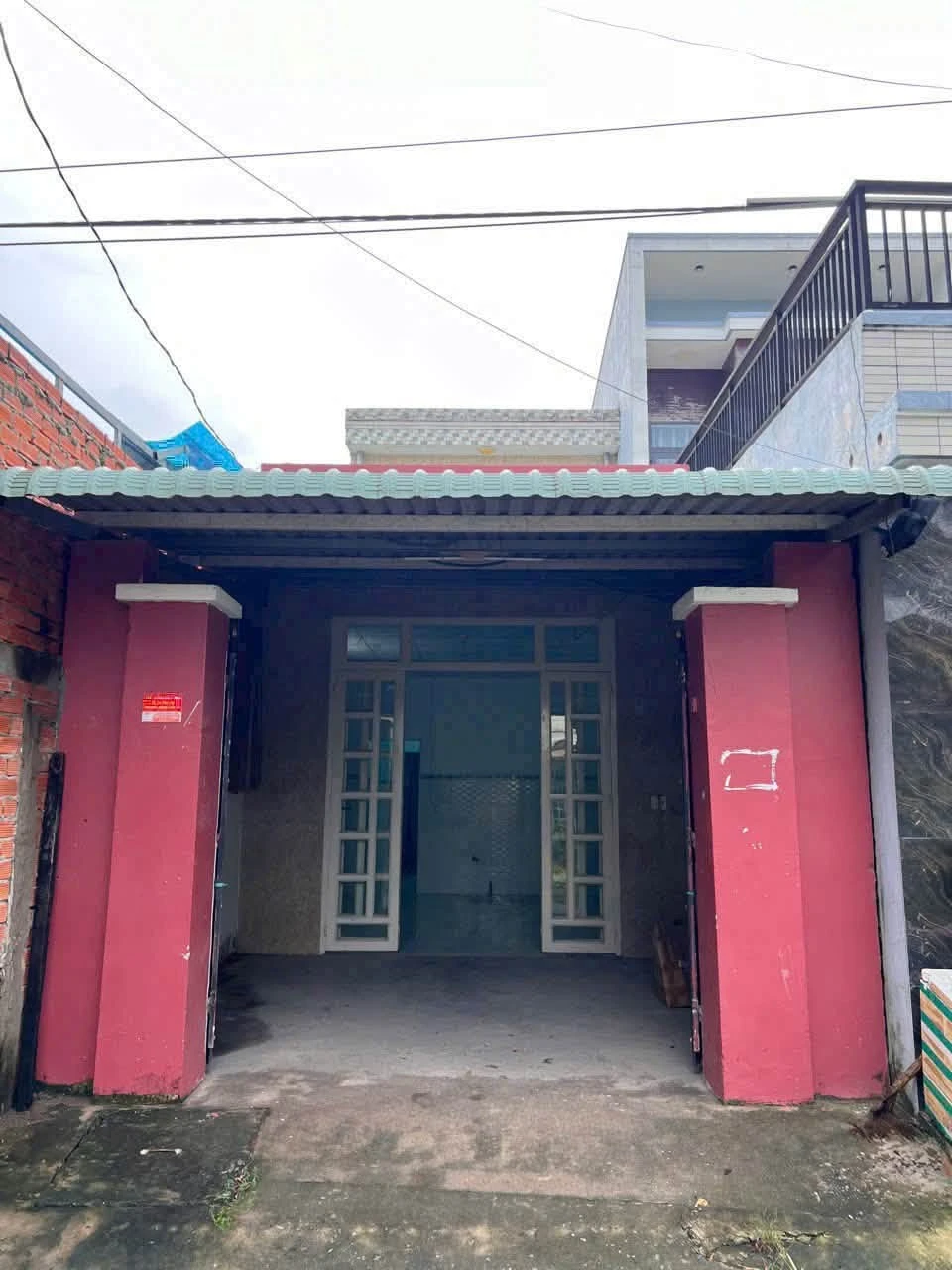 Bán nhà mặt tiền kinh doanh 4x25m 1 trệt 1 lầu 3PN giá 2,58 tỷ Đức Hòa Hạ - Ảnh 1