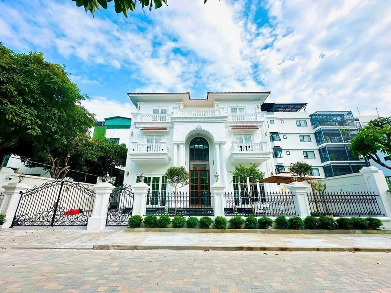 Bán biệt thự VCN Phước Hải 360m2, 6PN, Nha Trang