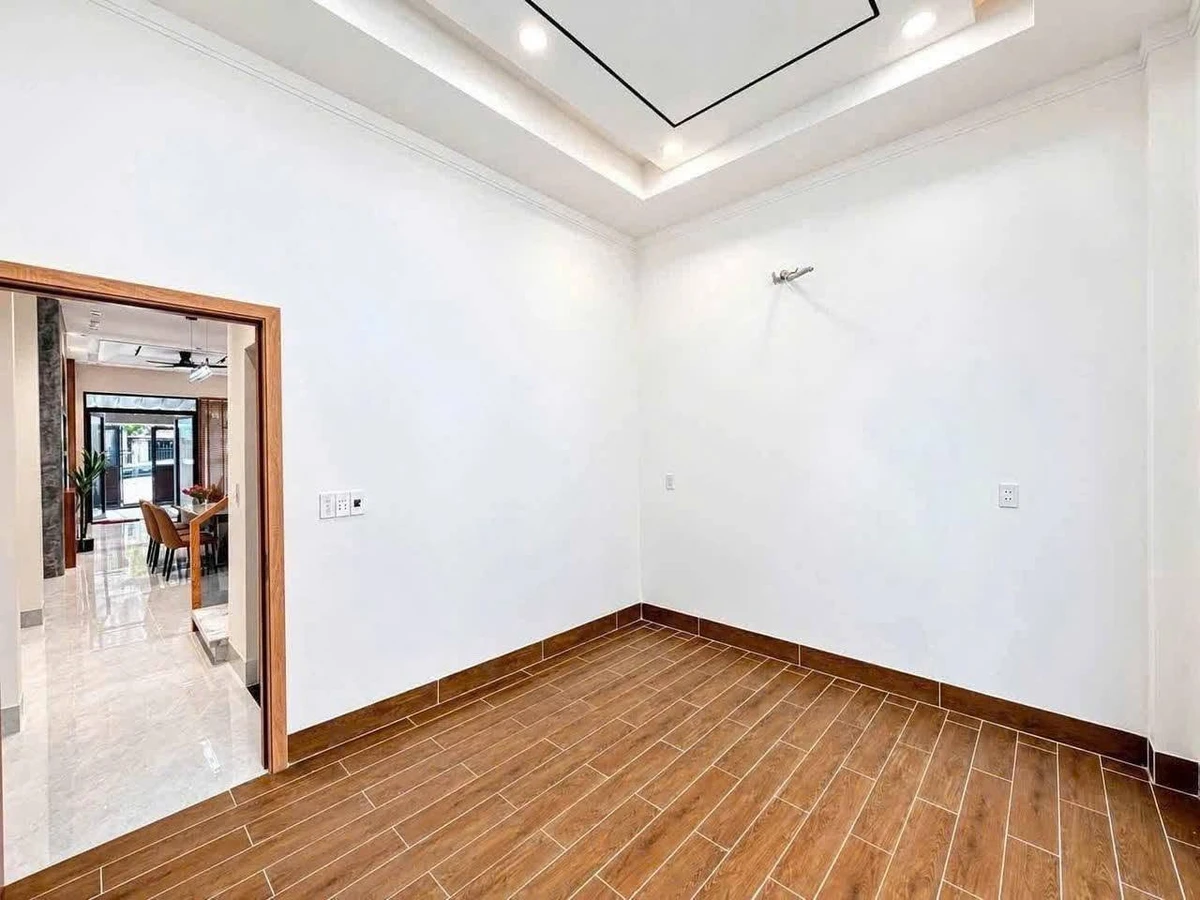 Bán nhà phố Long Bình 4x25m, 3 PN, sân ô tô 4,25 tỷ - Ảnh thu nhỏ 4