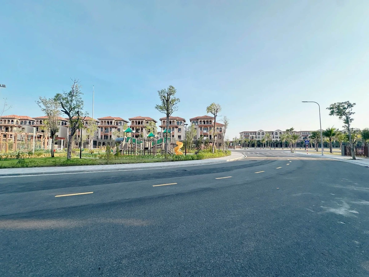 Bán biệt thự đơn lập Vinhomes Vũ Yên 359,5m² - 46 tỷ - Ảnh thu nhỏ 2