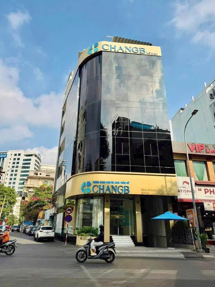Bán nhà góc 2 mặt tiền 127.7m² Quận 3 - Ảnh thu nhỏ 3