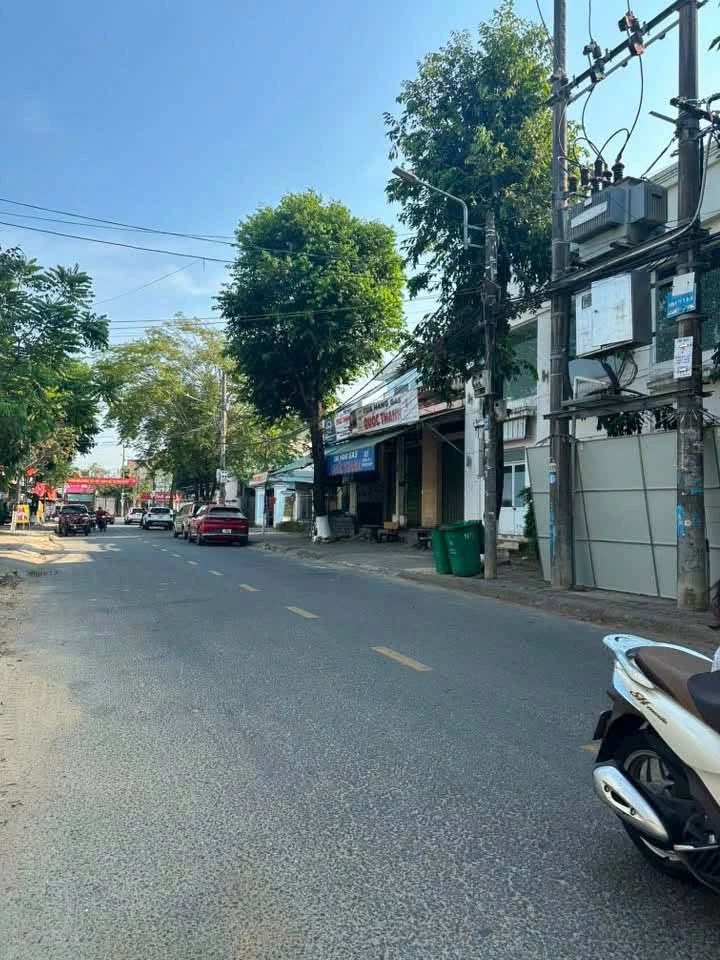 Bán nhà mặt tiền đường 30/4, 125m², Quận 1 - Ảnh 1
