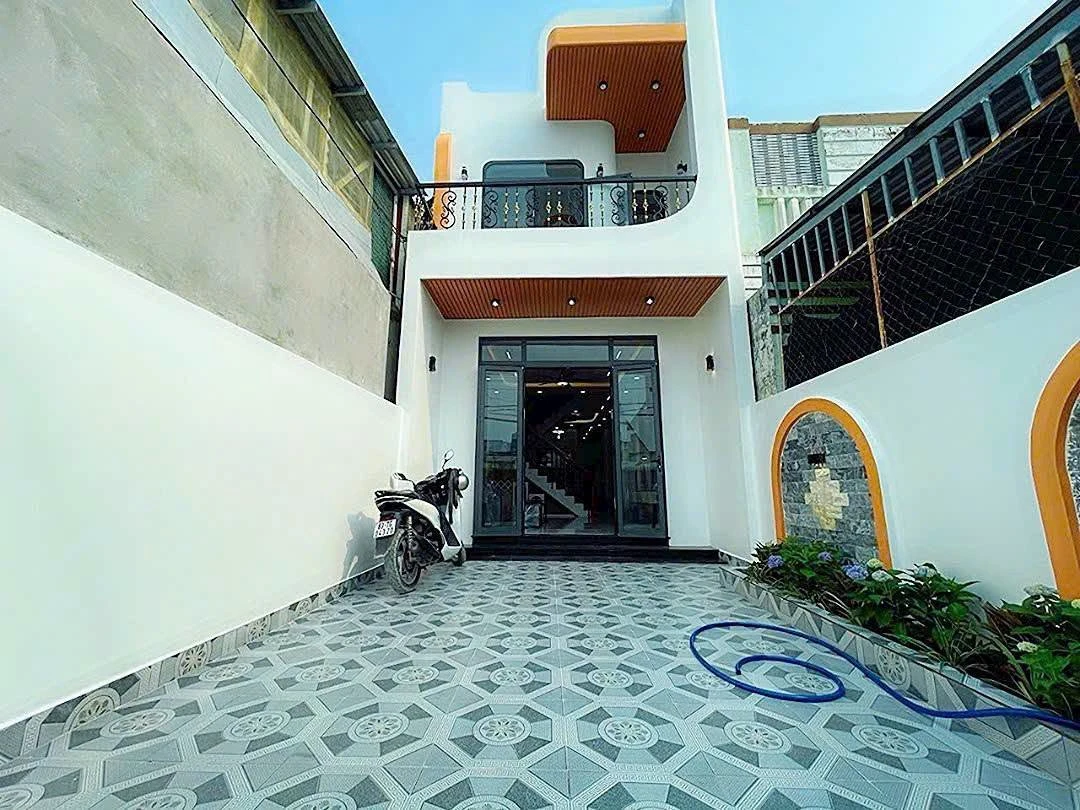 Bán nhà mặt tiền Đức Hòa Tây Ninh, 3PN, 103m², 2 tỷ 850 triệu - Ảnh thu nhỏ 2