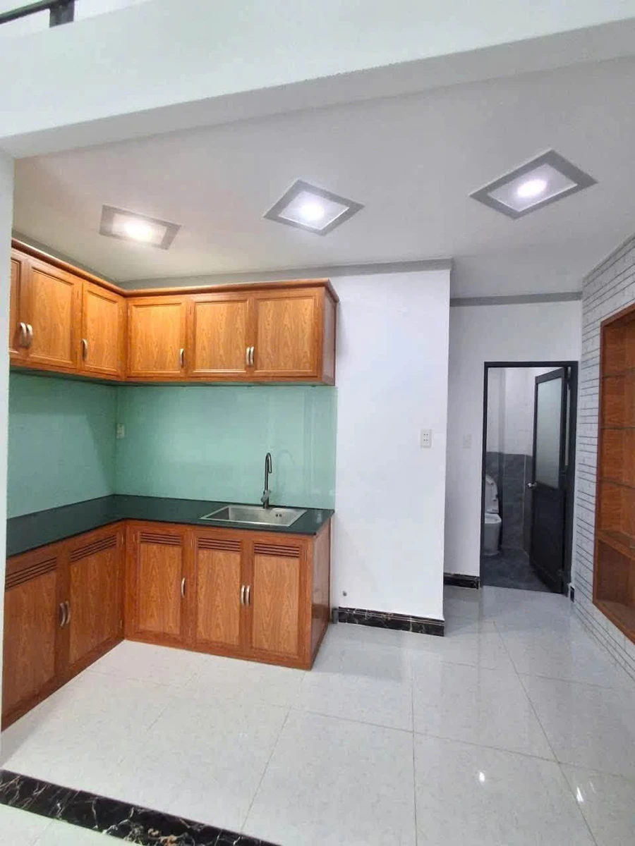 Bán nhà Dĩ An gác đúc 40m² 2PN 1,48 tỷ - Ảnh thu nhỏ 2