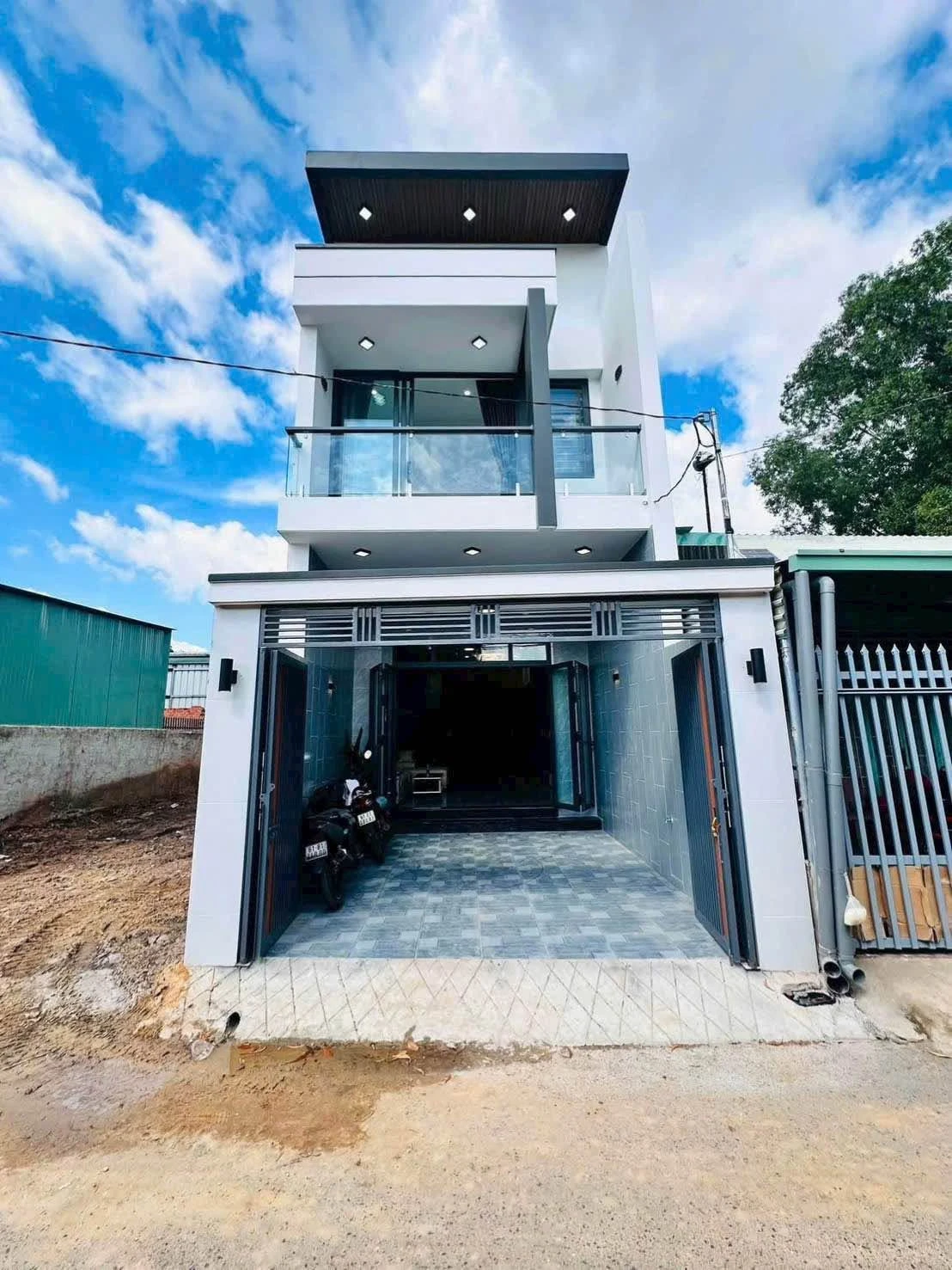 Bán nhà trệt lầu 3PN Phú Hòa Thủ Dầu Một Bình Dương 60m² - Ảnh 1