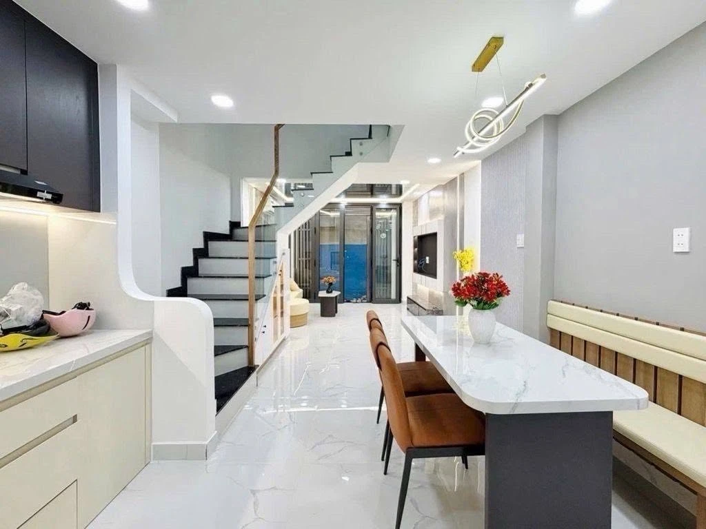 Bán nhà 5 tầng 6PN mặt tiền Hoàng Văn Thụ Phú Nhuận 8 tỷ - Ảnh thu nhỏ 2
