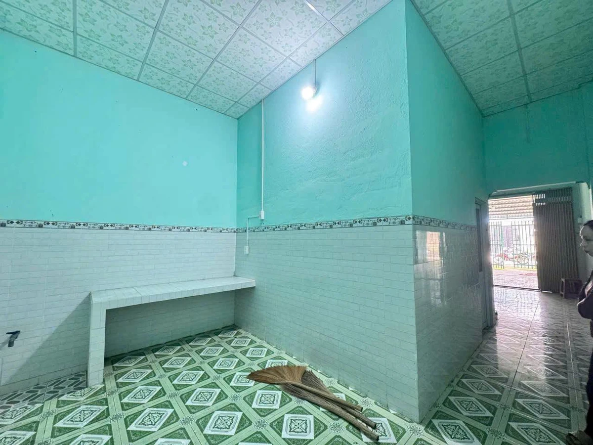 Bán nhà bê tông kiên cố 4,5x27m gần thị trấn Đức Hòa giá 1,28 tỷ - Ảnh thu nhỏ 3