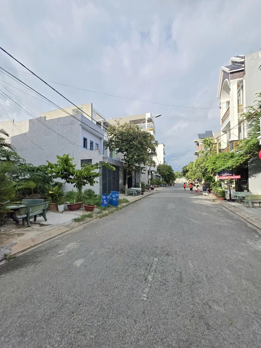 Bán nhà 85,7m2 giá 6 tỷ tại Đông Hòa, Dĩ An - Ảnh thu nhỏ 2