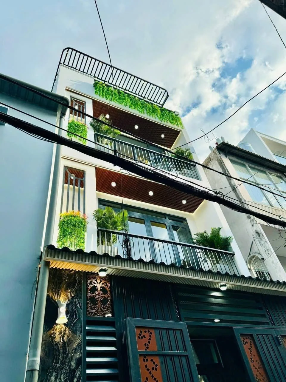 Bán nhà 45m² 5 phòng ngủ tại Cầu Giấy, giá 8,98 tỷ - Ảnh 1