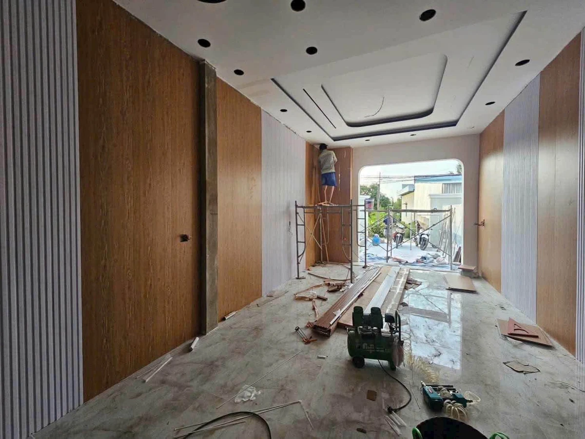 Bán nhà mới 4,2x32m 3 phòng ngủ sát KCN Tân Đức, Đức Hòa Hạ giá 1,79 tỷ - Ảnh thu nhỏ 4