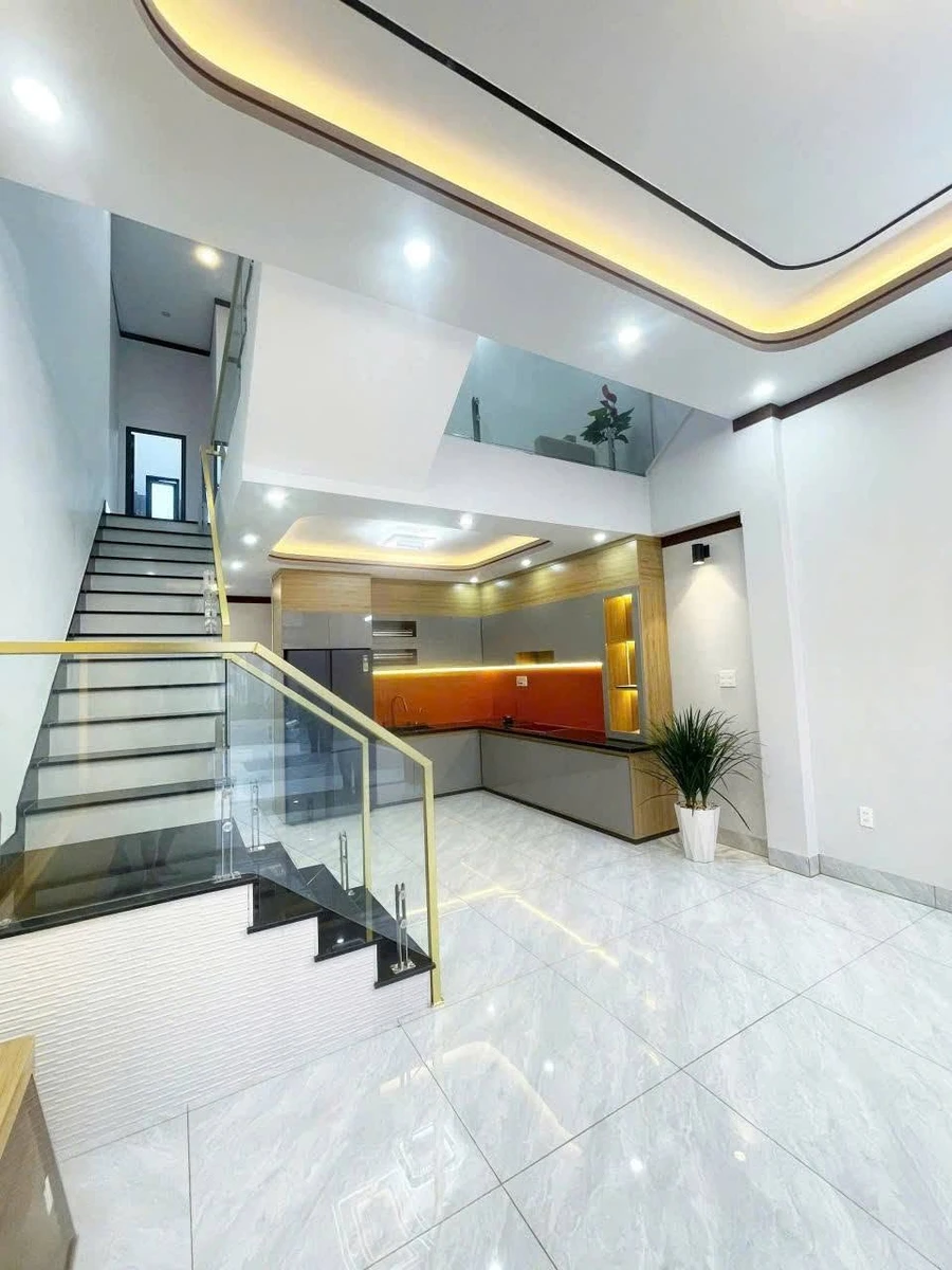 Bán nhà 3 phòng ngủ có sân vườn 150m² Thủ Đức, 3,7 tỷ - Ảnh thu nhỏ 3
