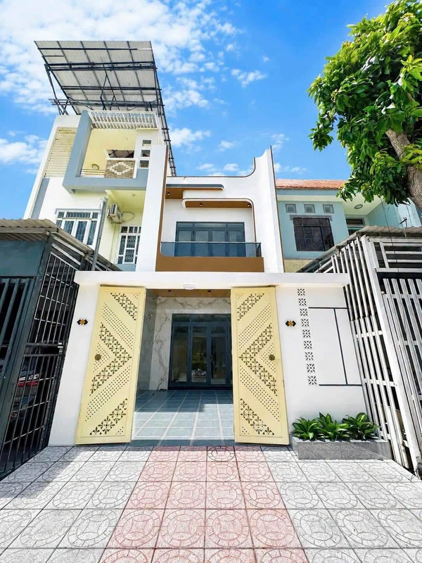 Bán nhà mặt tiền Rạch Giá, An Giang, 125m2, 4 PN, 4.35 tỷ