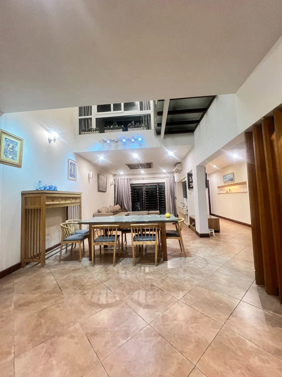 Cho thuê nhà 3 tầng, 4 phòng ngủ 150m² Thạch Bàn 22 triệu/tháng - Ảnh thu nhỏ 4