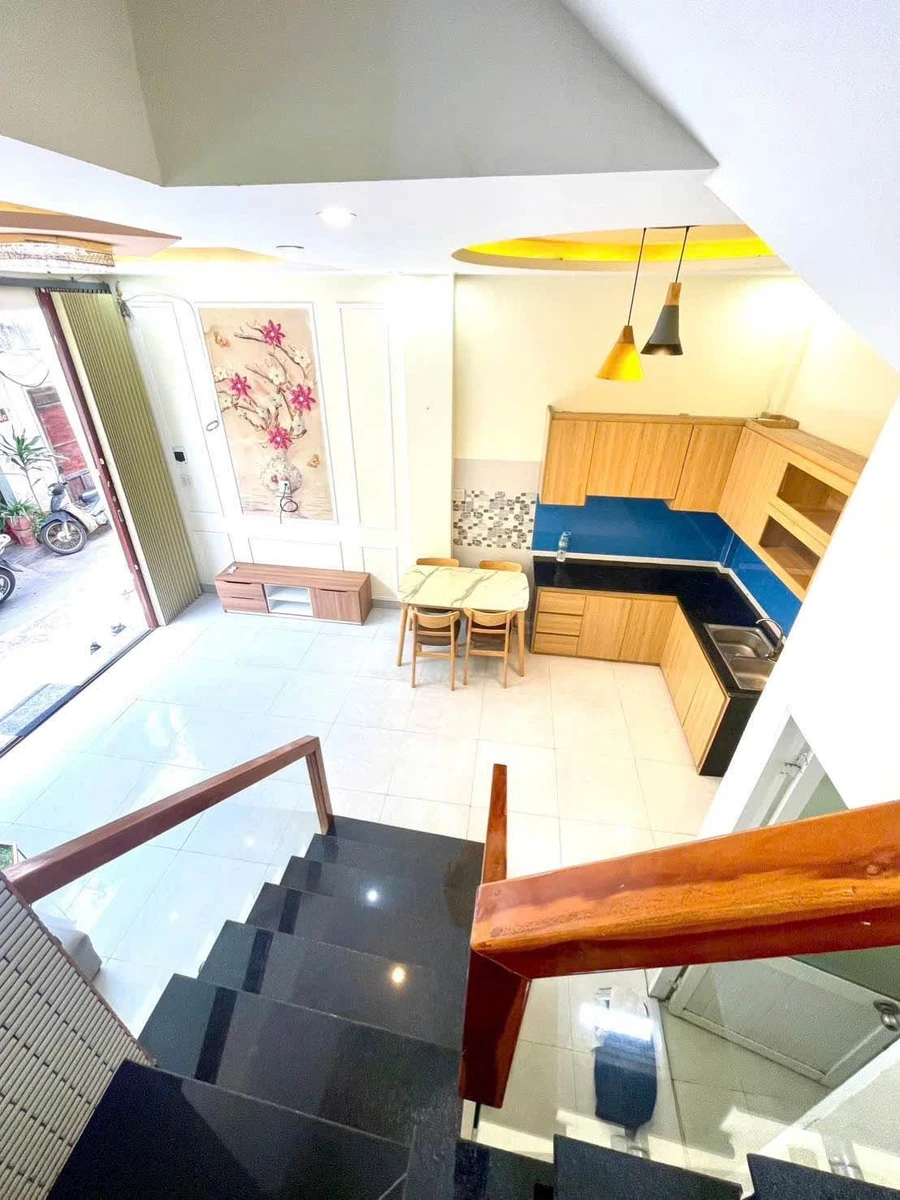 Bán nhà 2 tầng 38,2m² hẻm Nguyễn Chánh, gần Chợ Đầm, Quy Nhơn giá 2,05 tỷ - Ảnh thu nhỏ 4