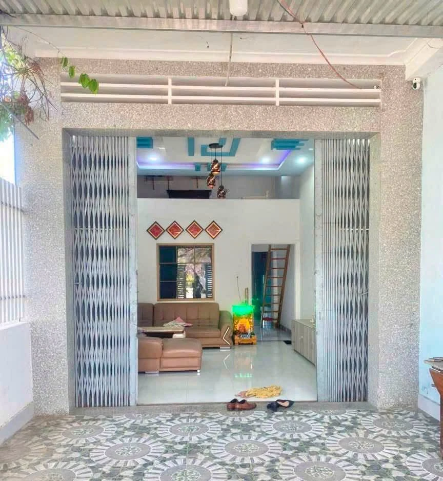 Cho thuê nhà mặt tiền Tây Sơn, Quy Nhơn, 100m2, 4 triệu/tháng - Ảnh 1
