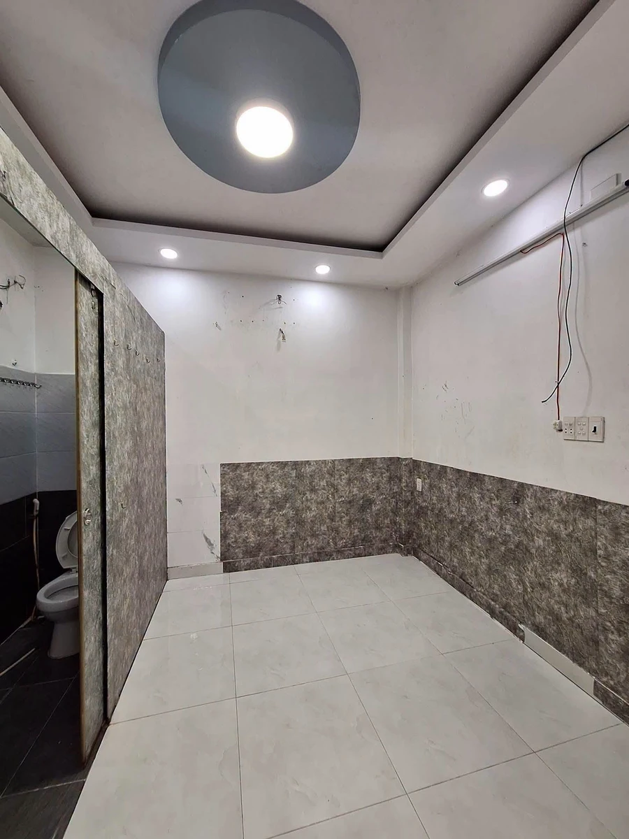 Cho thuê nhà hẻm Nguyễn Trãi Q5, 2PN, 16.8m² - Ảnh thu nhỏ 4